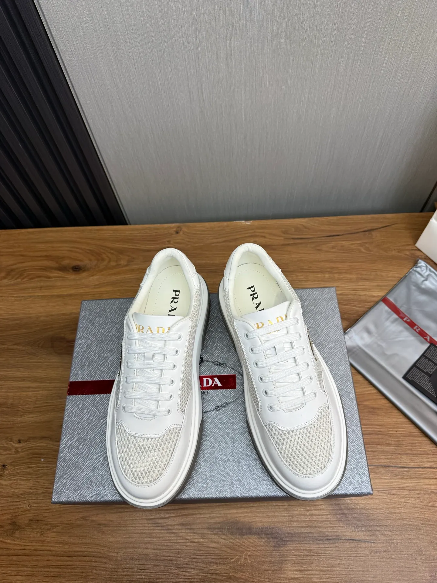Men's shoes 💰580💰 [PRADA] Men's shoes are popular in the counter, official website is synchronized, 1 high-quality shipment ✔️Imported cowhide fabric + cowhide lining, 1🆚1 replica, original sole, 38-45 (45 customized, non-refundable)
